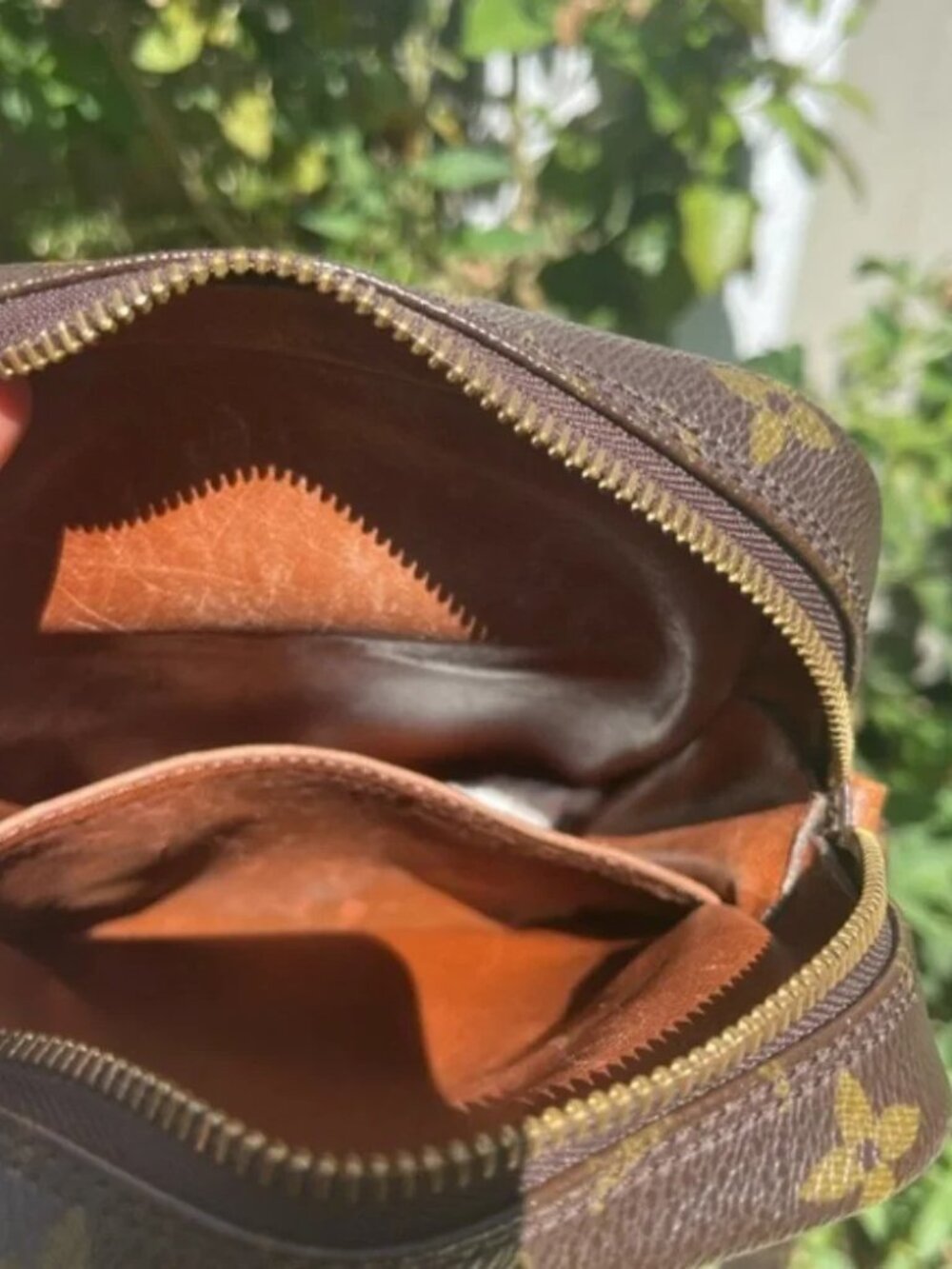 Louis Vuitton LV Shoulder Bag Amazone - Picture 9 of 13